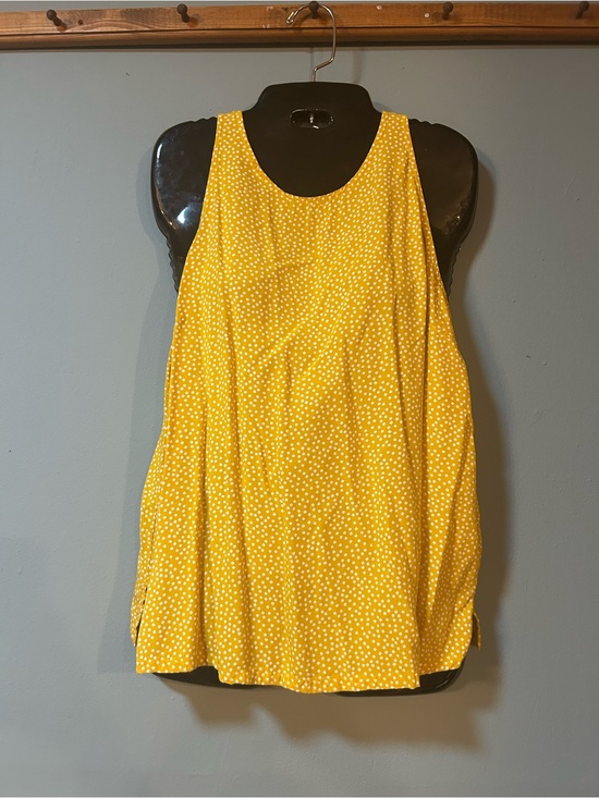 Old Navy Tops - Old Navy Women’s Yellow Polka Dot Sleeveless Tank Top